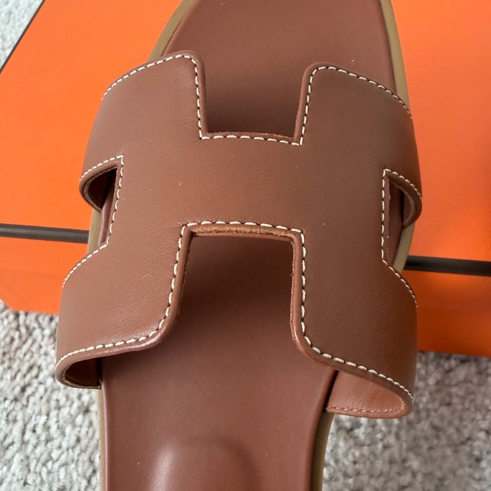 Hermes Oran Leather Sandals - Excellent Condition, Worn Once - Picture 13 of 16